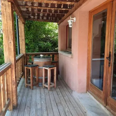 Maison Renovee Au Sommet Du Village