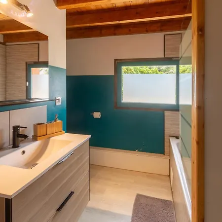 Holiday home L'ecrin De - Nature, Vue Montagne, Wifi